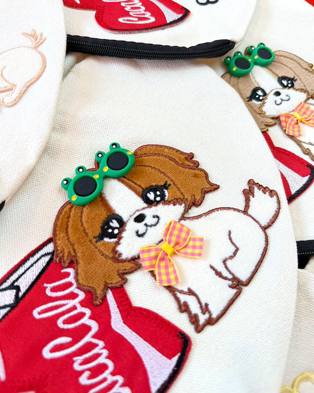 Novelty 1: Original heart-shaped pouch