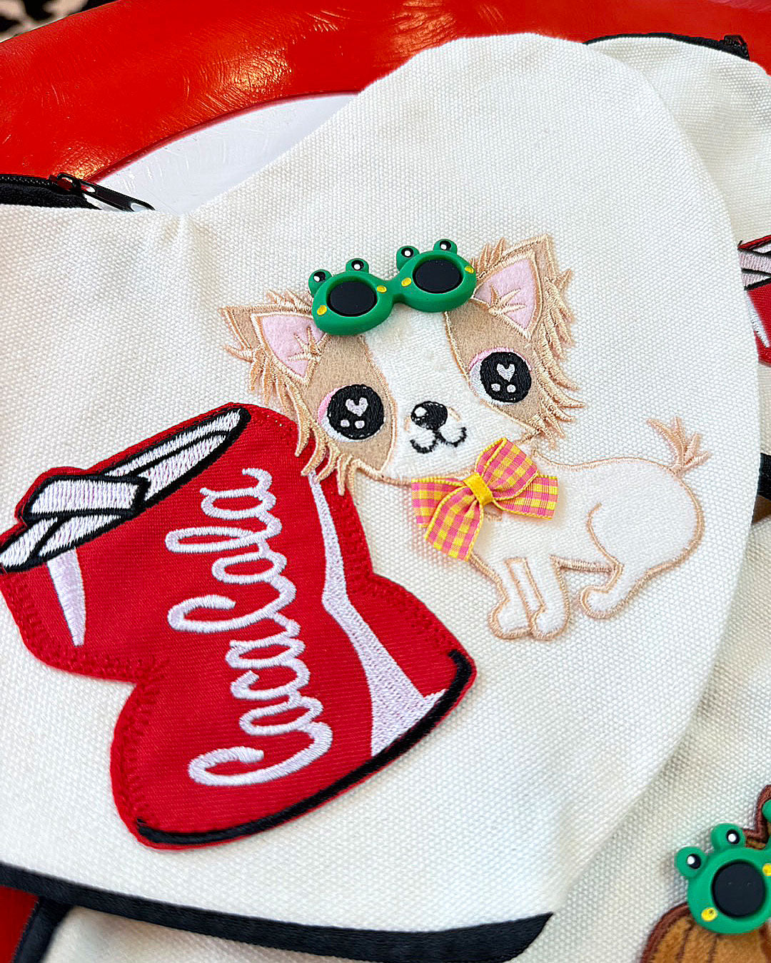 Novelty 1: Original heart-shaped pouch